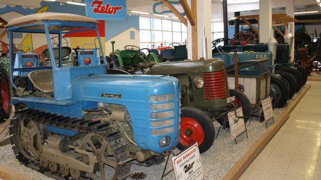 Historické zemědělské stroje