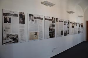 Ve znamení tří deklarací