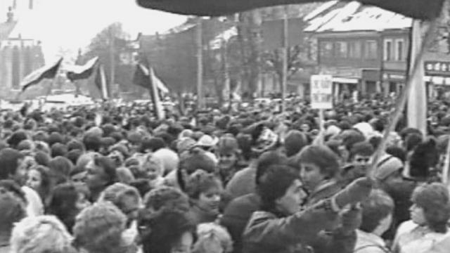 Tři "sametové" besedy v Prostoru